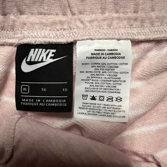 Nike shorts - Picture 3 of 4